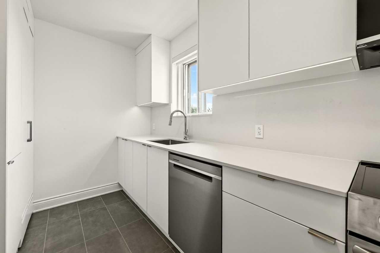 4585 Dupuis Avenue - Photo 2 of 50