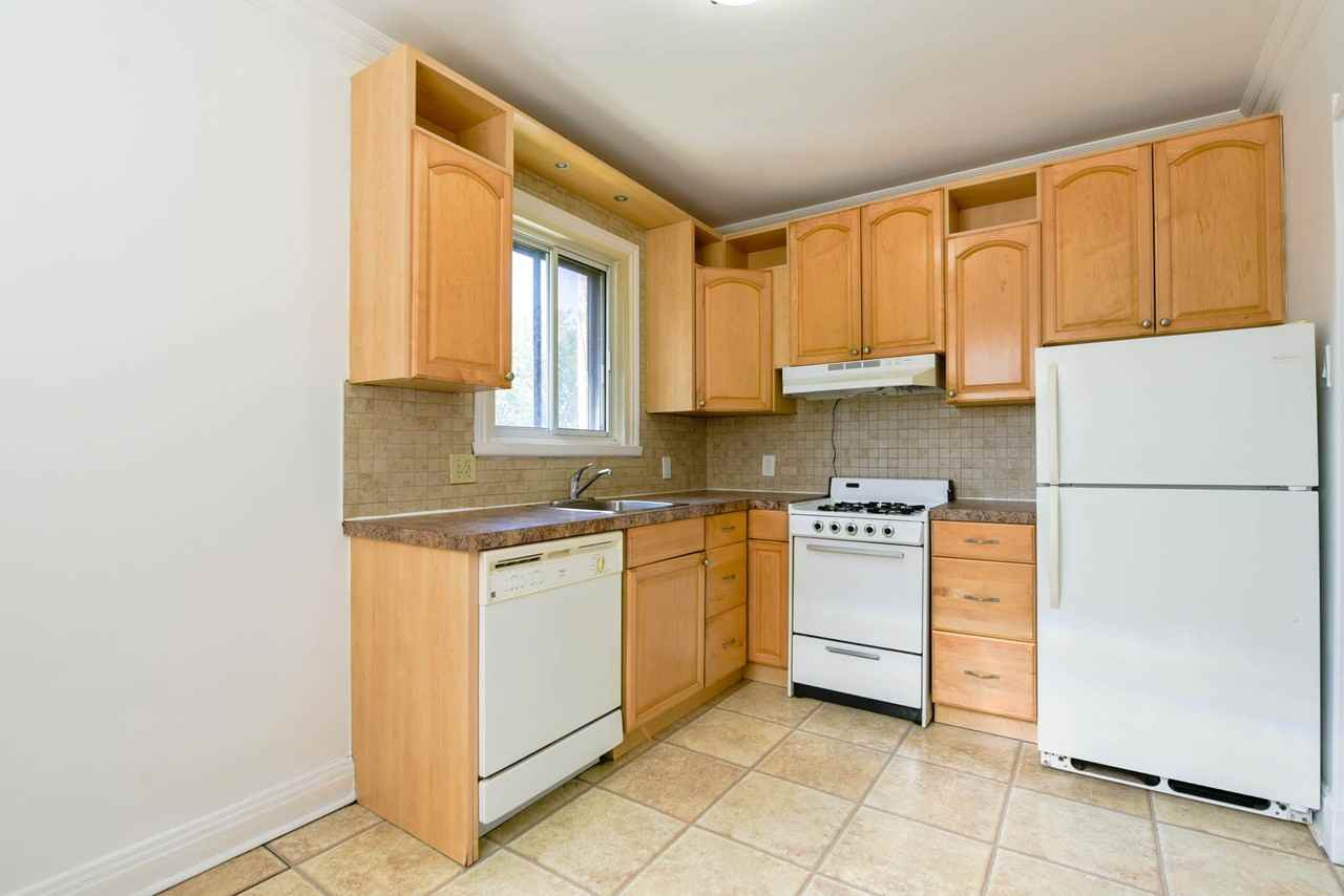 4585 Av Dupuis — photo 1