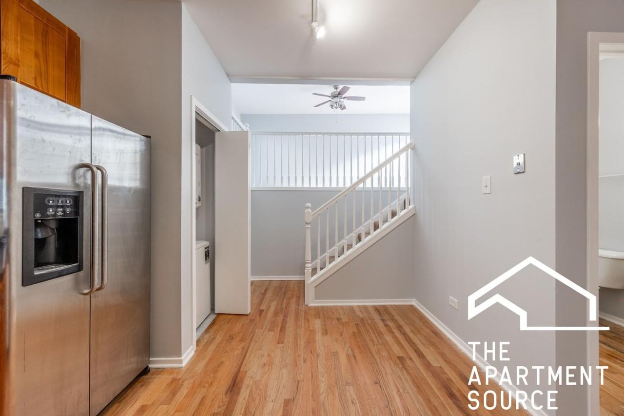 2320 W Adams St #5 - Photo 5 of 33