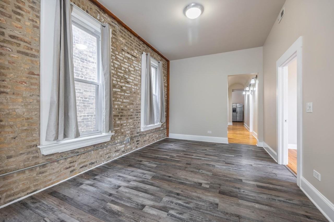 1102 N California Ave #2 - Photo 5 of 27