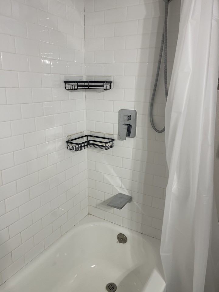 912 E Saint Clair St #NA - Photo 2 of 18