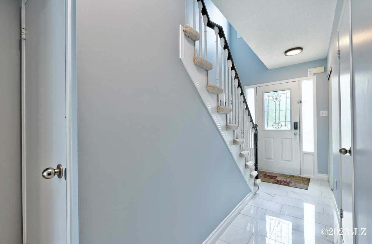 38 Pine Gate Pl - Photo 2 of 20