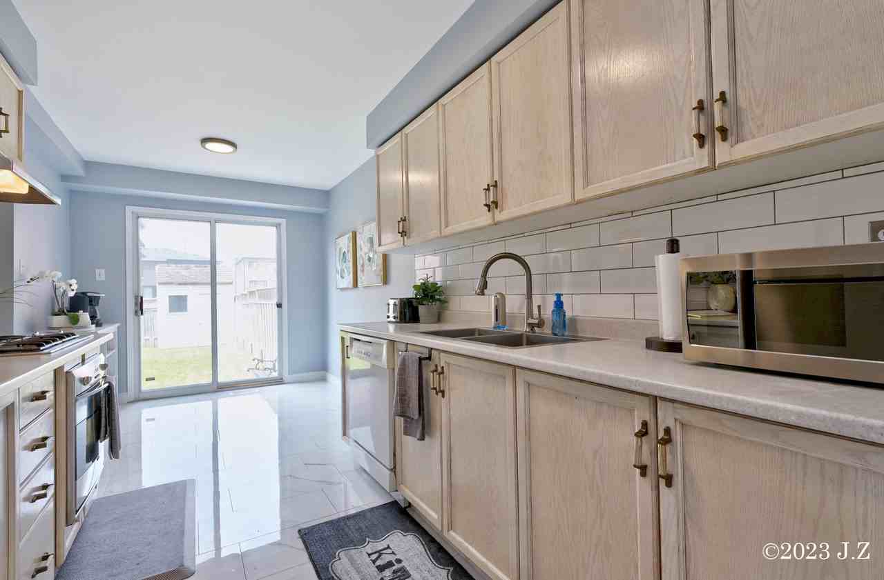 38 Pine Gate Pl - Photo 4 of 20