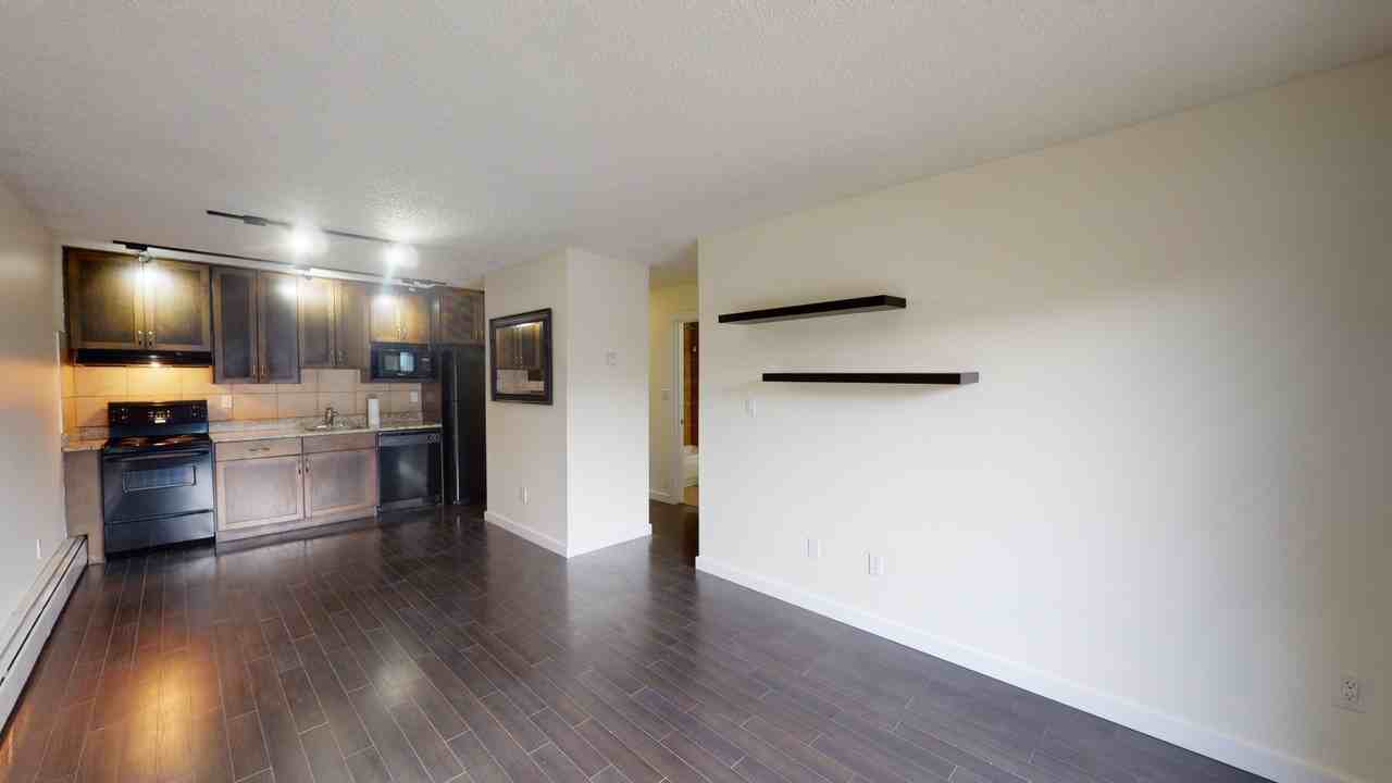 2010 - 2010 11 Ave Sw - Photo 2 of 10