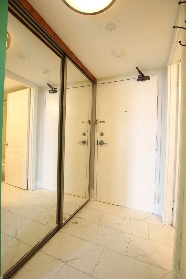 475 Laurier Ave W - Photo 3 of 13