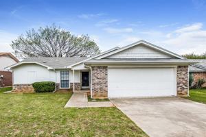 featured image of 1816 Hunting Green Dr