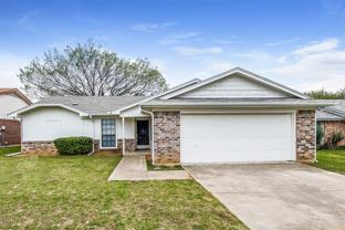 1816 Hunting Green Dr - Photo 1 of 1