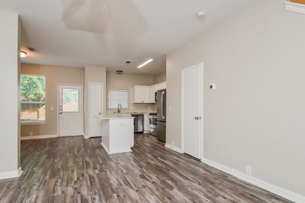 908 Chickesaw Ln - Photo 6 of 17
