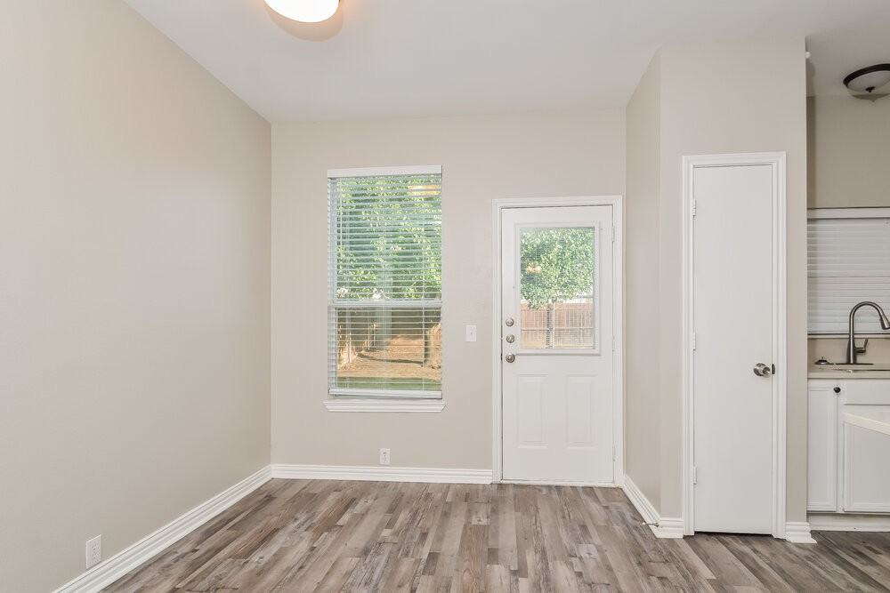908 Chickesaw Ln - Photo 7 of 17