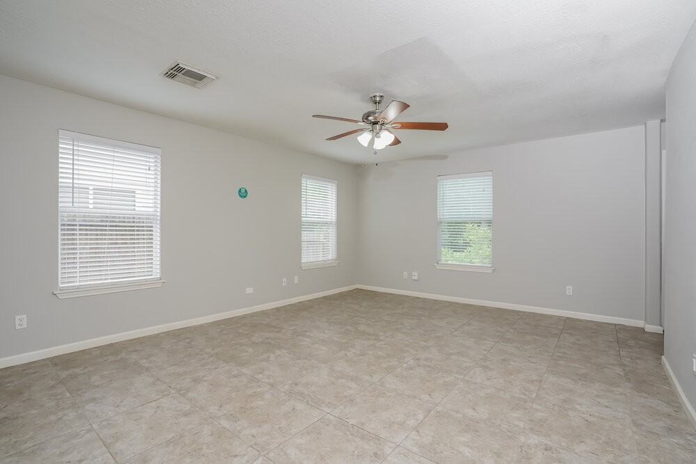 2823 Cypress Island Dr - Photo 6 of 16