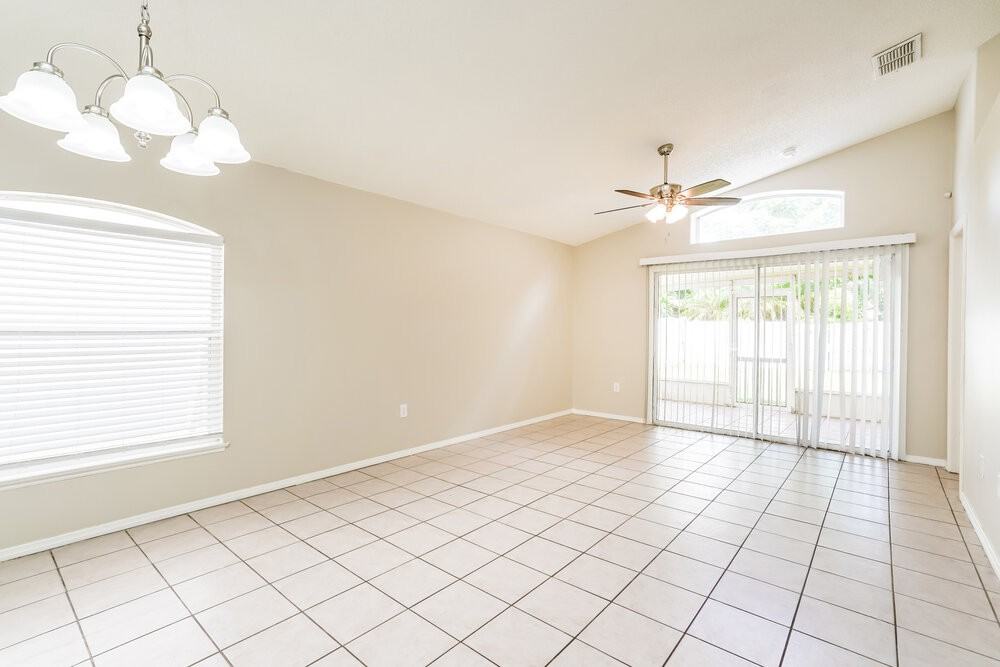 1227 Heather Lake Dr - Photo 6 of 16