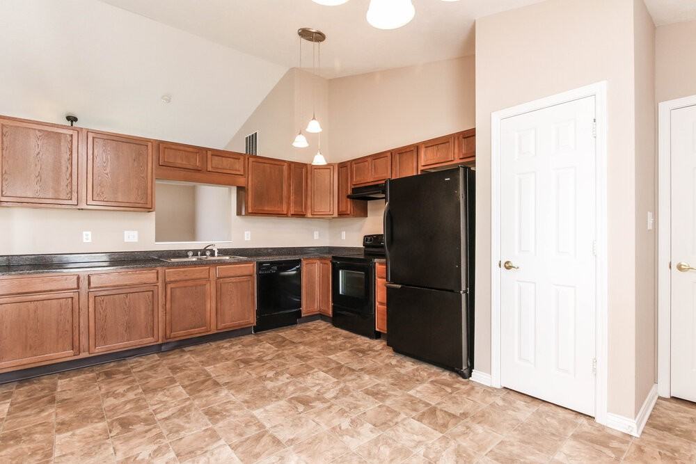 6388 Oyster Key Ln - Photo 4 of 19
