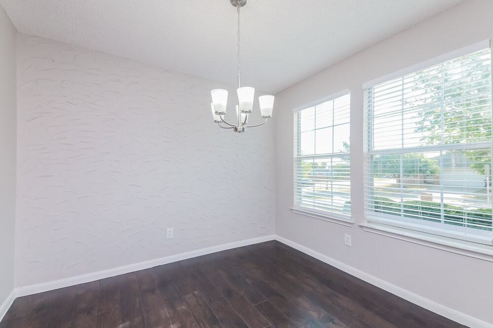 1537 Warrington Way - Photo 6 of 16
