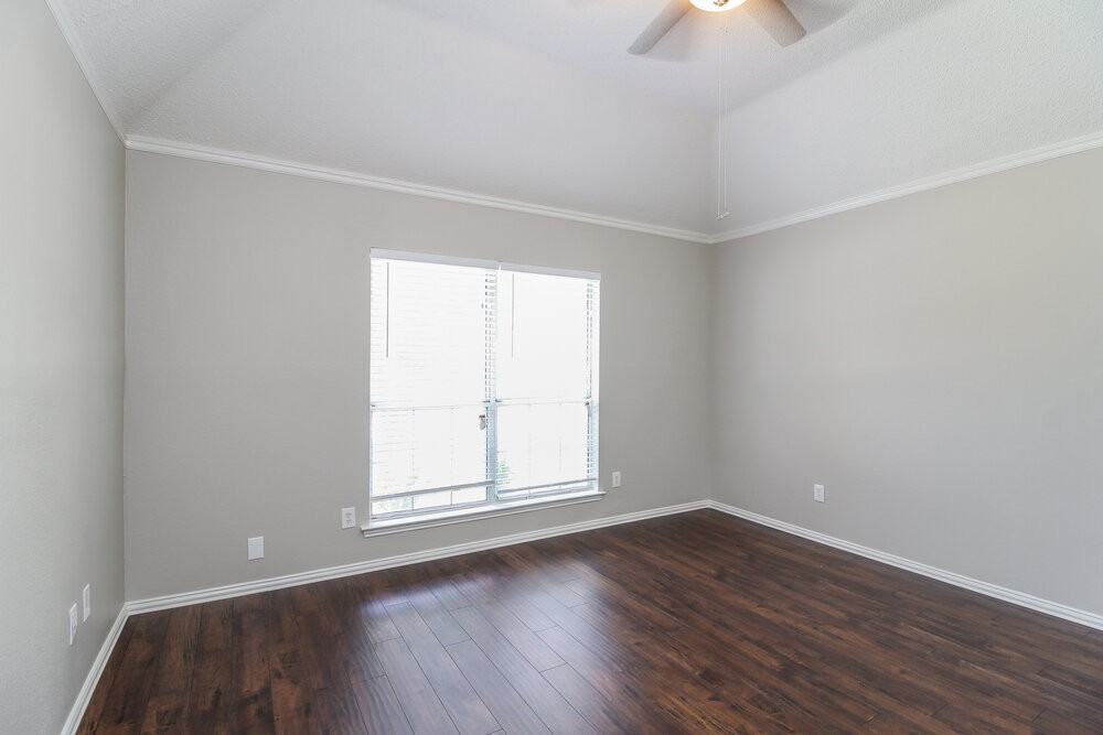 1508 Chapman St - Photo 7 of 15