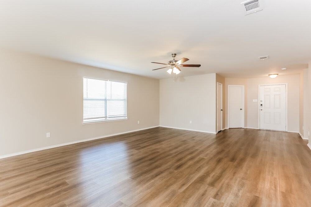 421 Fawn Hill Dr - Photo 3 of 16