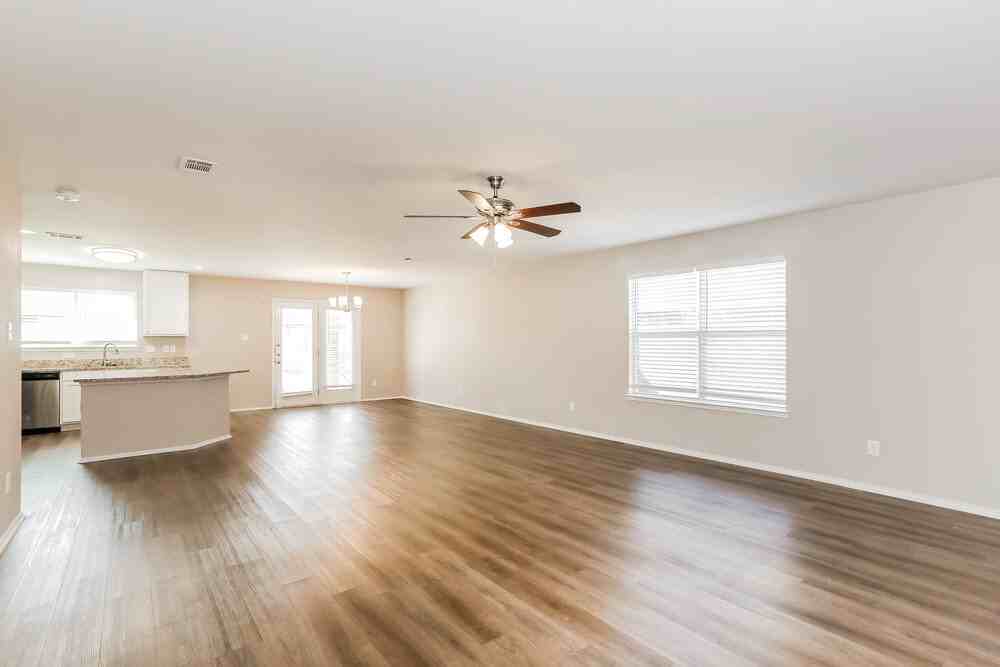 421 Fawn Hill Dr - Photo 5 of 16
