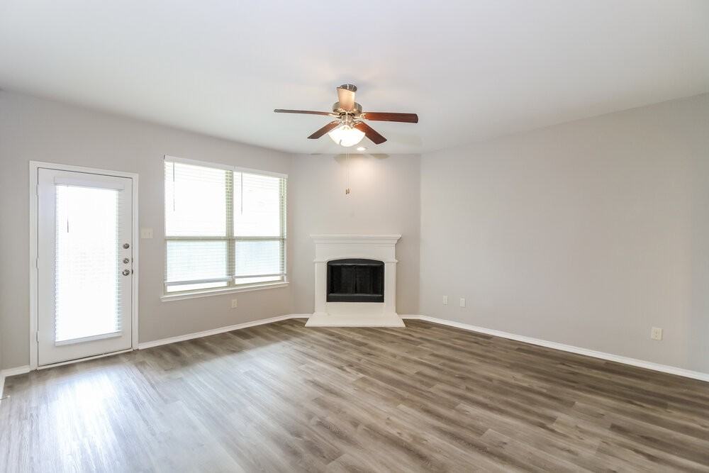 8824 Deadwood Ln - Photo 4 of 17