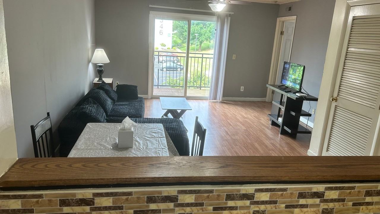 1360 Hunters Rd #L - Photo 3 of 21