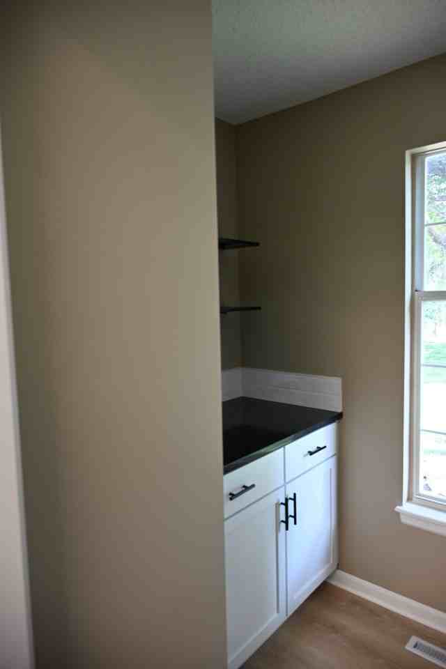 2117 Sw 1st St - Photo 5 of 24