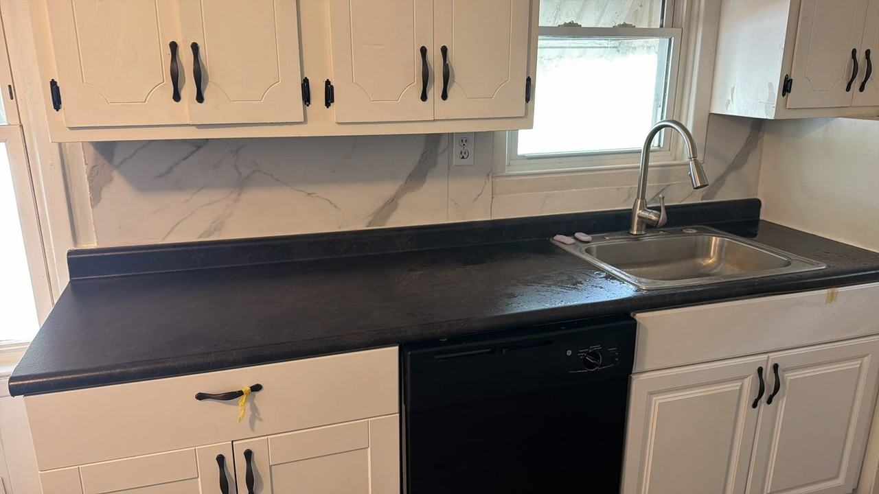 302 Lakeview Hts - Photo 4 of 13