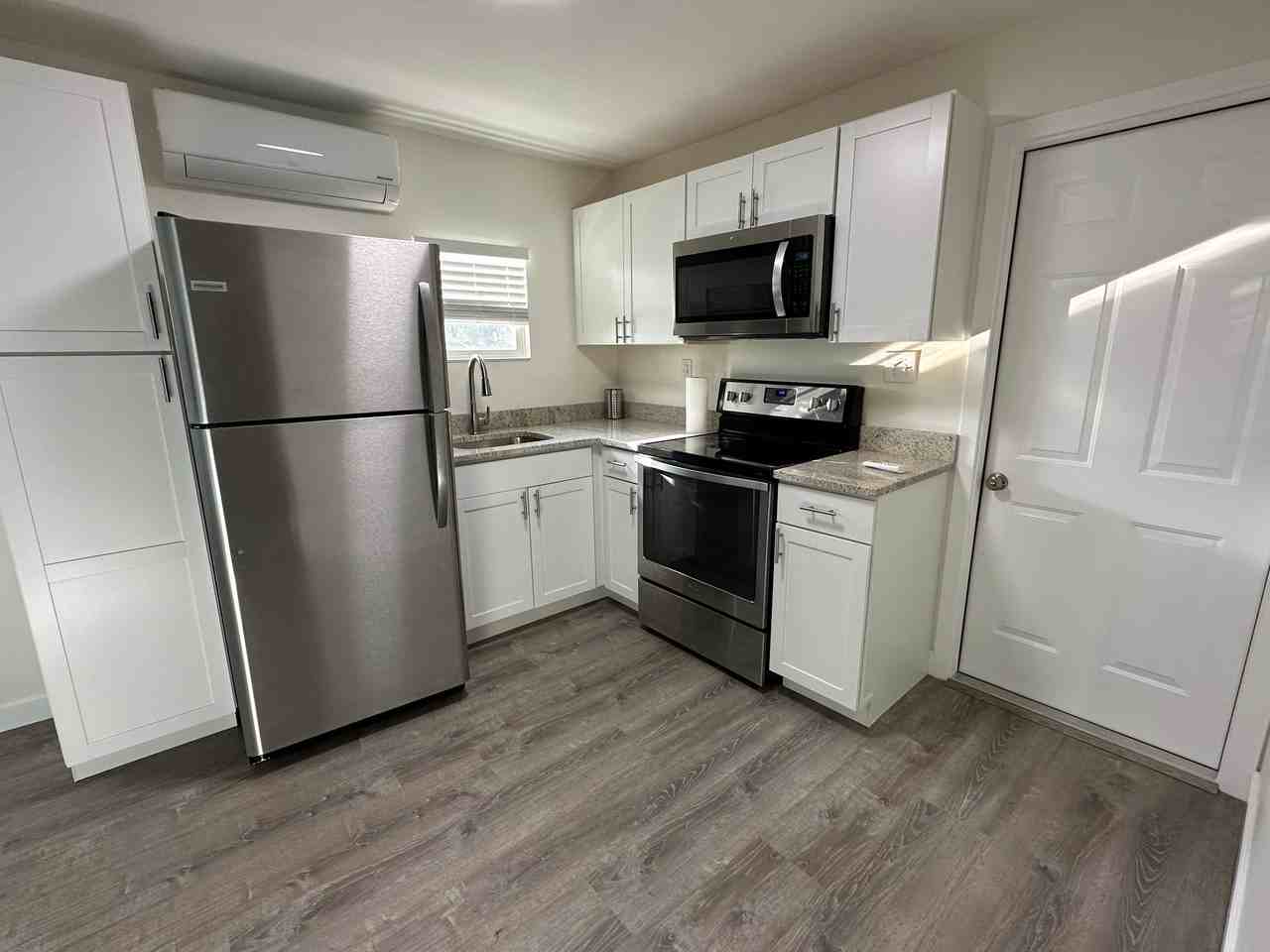 816 10th St Sw - Photo 3 of 11
