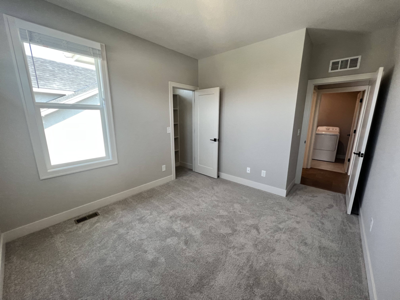 1302 Sw Heartwood Dr - Photo 7 of 40