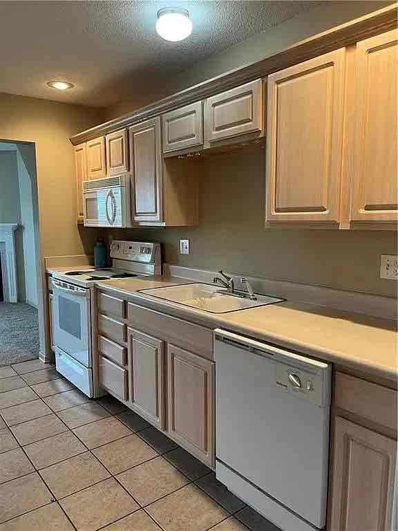 4410 Ne 83rd St - Photo 3 of 5