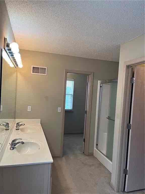4410 Ne 83rd St - Photo 4 of 5