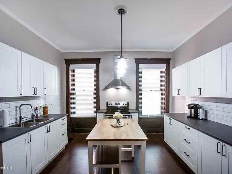 1503 S 3rd St #2 - Photo 7 of 20