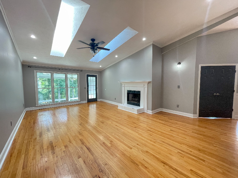 645 Clearwater Pl - Photo 3 of 38