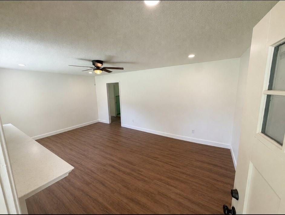 1023 Piedmont St - Photo 2 of 8
