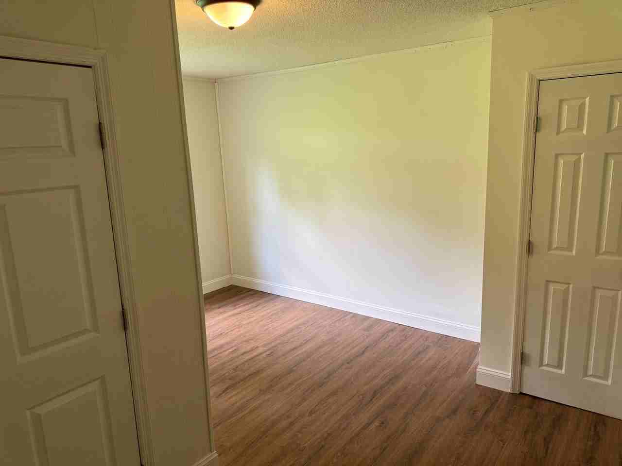 1023 Piedmont St - Photo 6 of 8