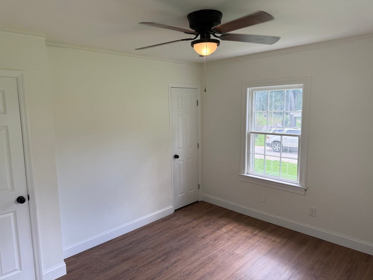 1023 Piedmont St - Photo 5 of 9