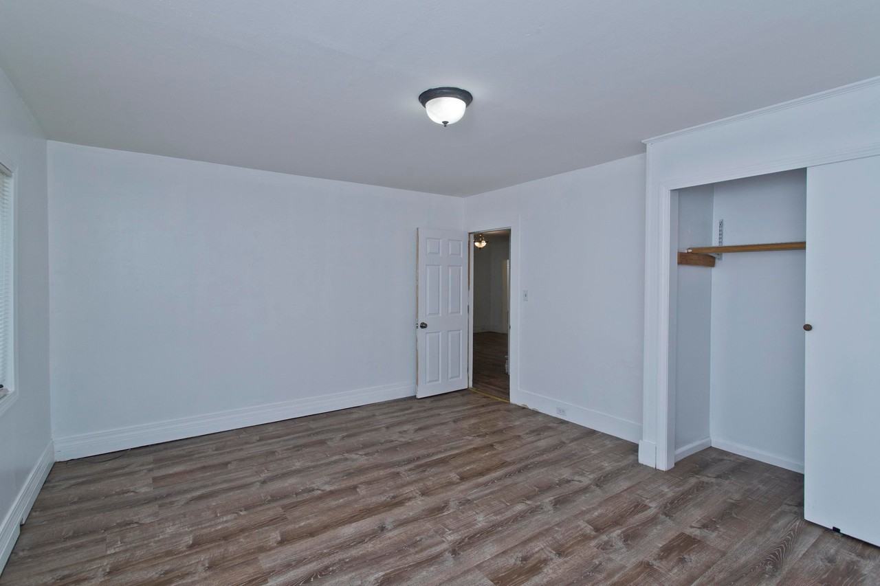 18 Bates St #1stFL - Photo 6 of 20