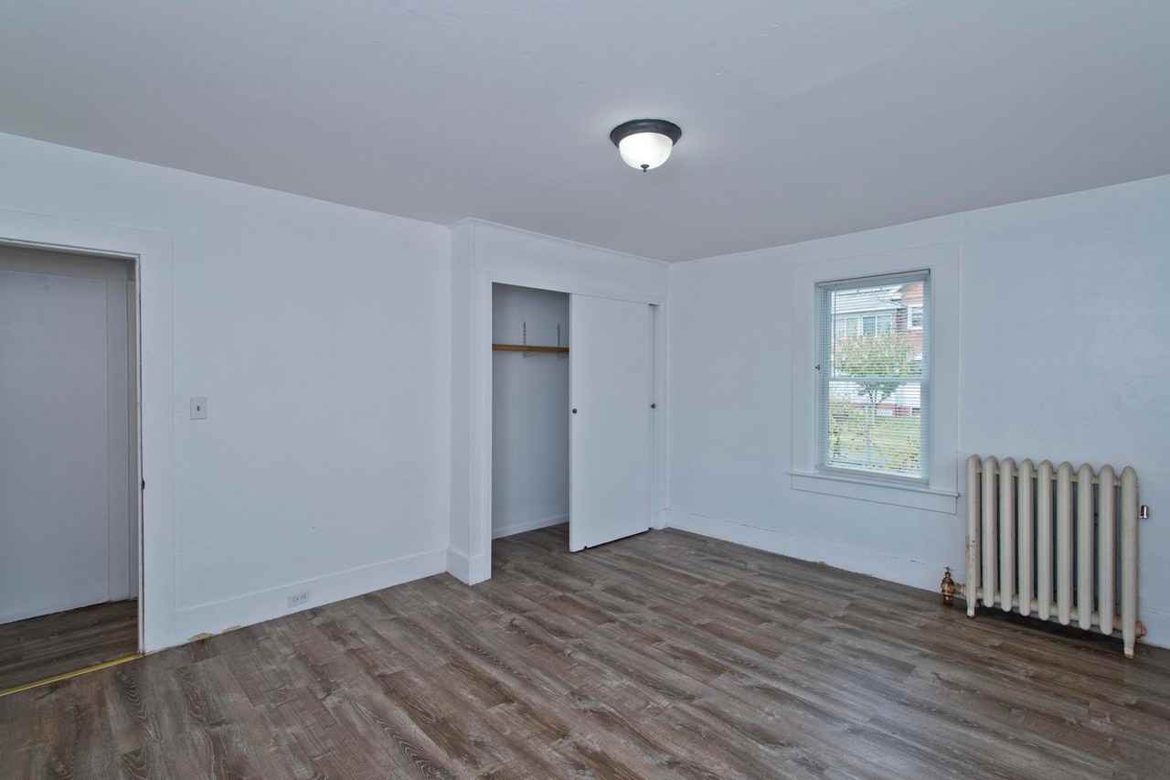 18 Bates St #1stFL - Photo 7 of 20