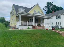 featured image of 249 Morris St #2