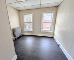featured image of 211 N Bedford St #3