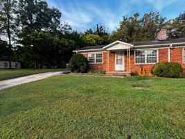 featured image of 411 Lee St #411