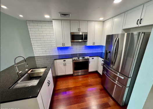 310 S 4th St #1803 - Photo 2 of 12