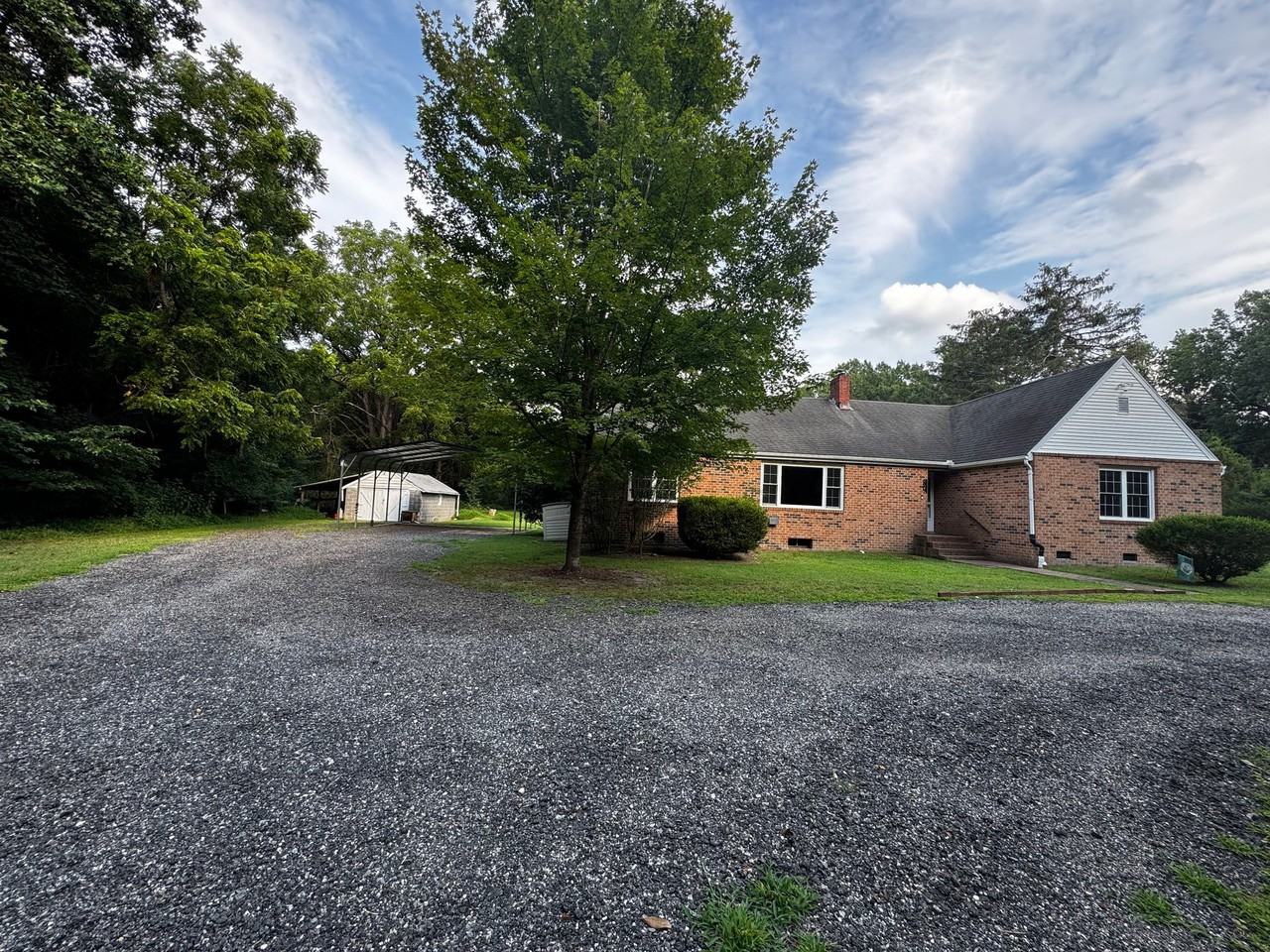 6907 Enfield Rd - Photo 3 of 39