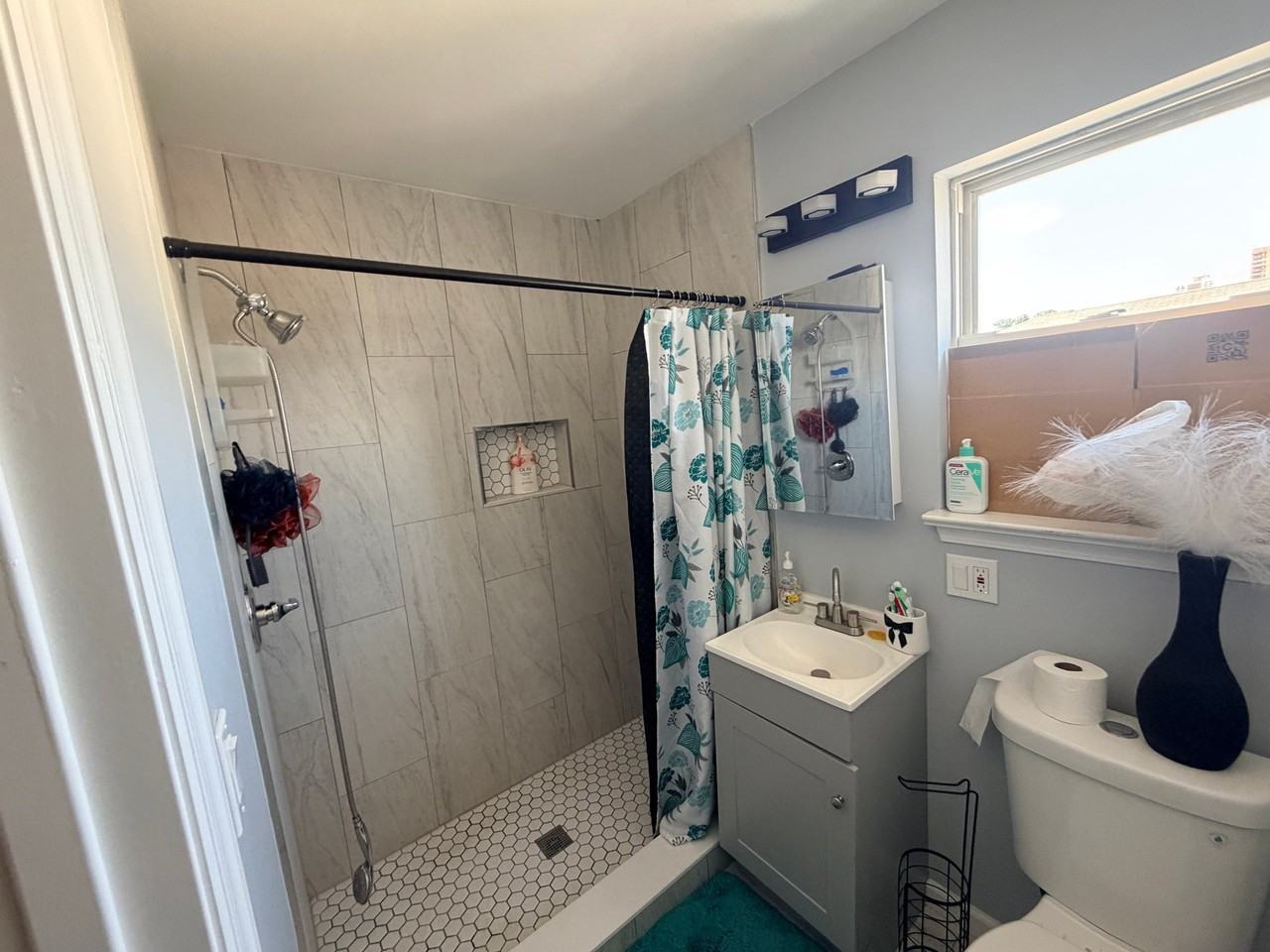 58 Chester Ave #3 - Photo 5 of 6