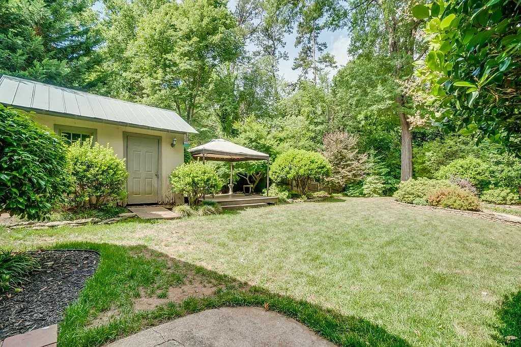 1920 Kilborne Dr - Photo 4 of 20