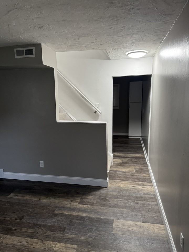 15000 Most Utilities Included Free.Ridgewick. - Photo 3 of 24