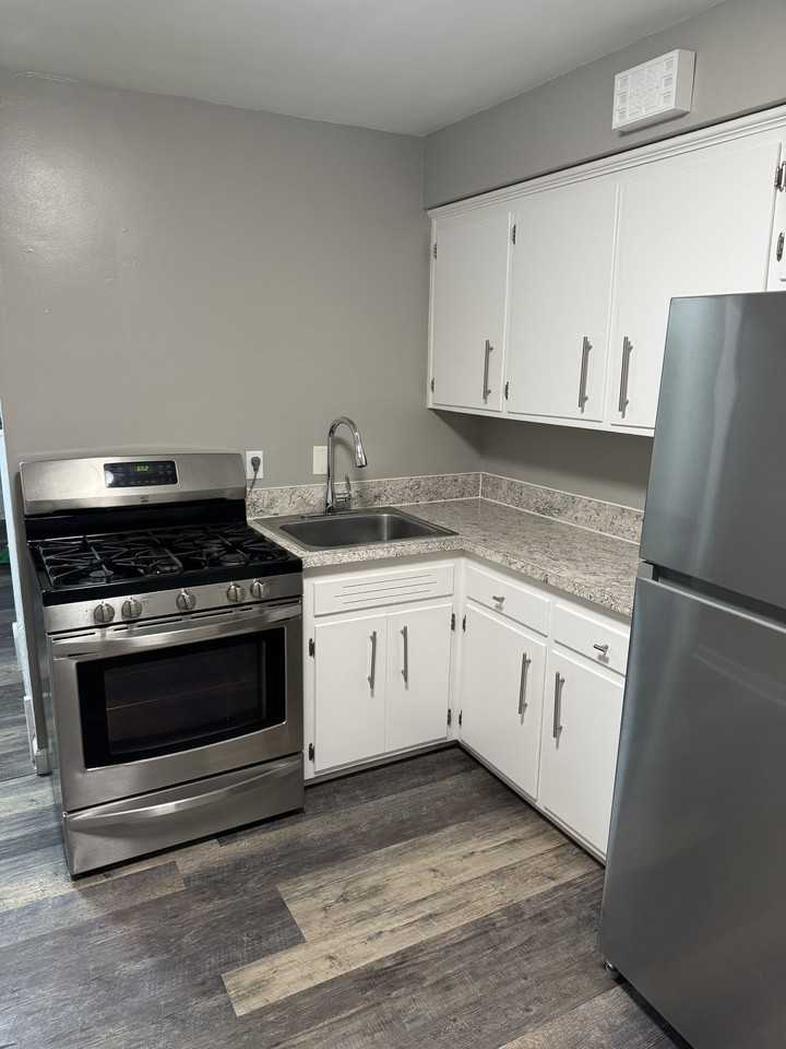 15000 Most Utilities Included Free.Ridgewick. - Photo 6 of 24
