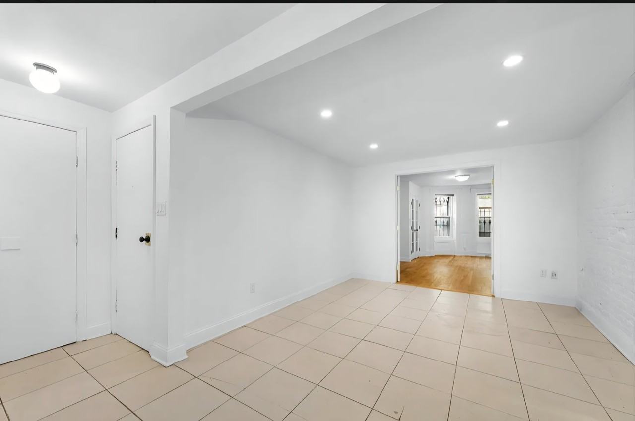 64 Bainbridge St #GRD - Photo 2 of 6