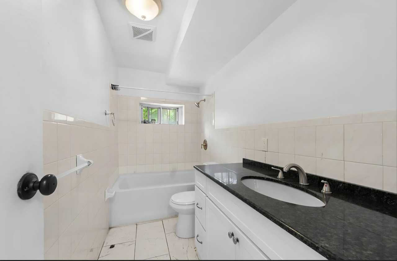 64 Bainbridge St #GRD - Photo 3 of 6