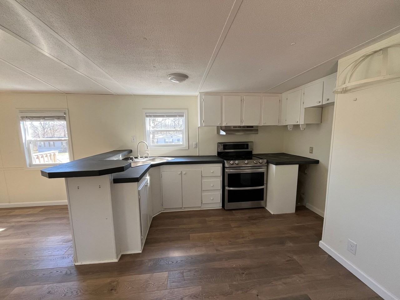 Heritage Cove - Photo 5 of 50