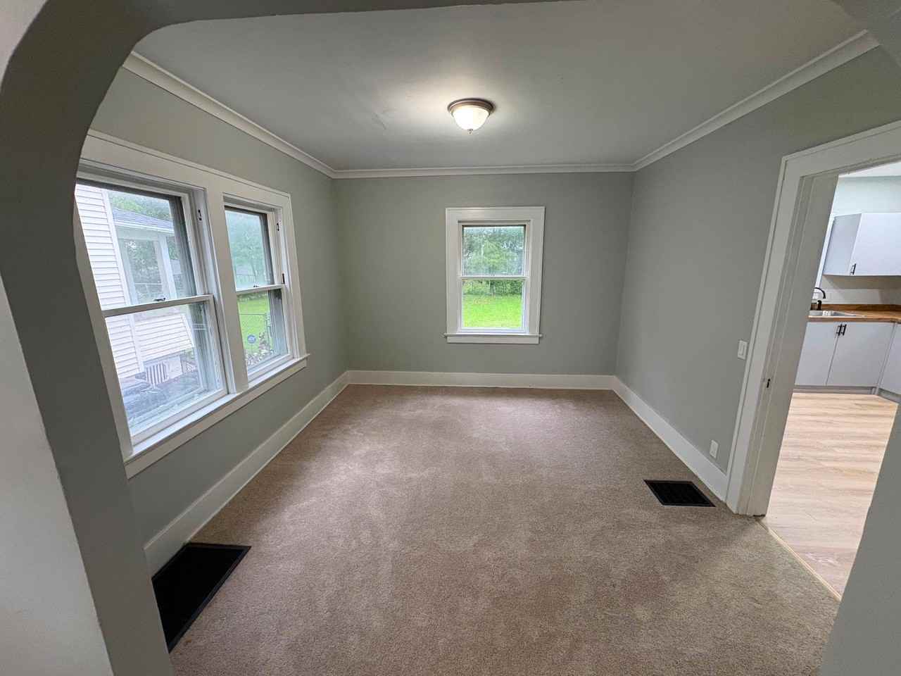 87 Depew St - Photo 4 of 16