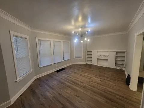 9142 S Paulina St - Photo 3 of 9