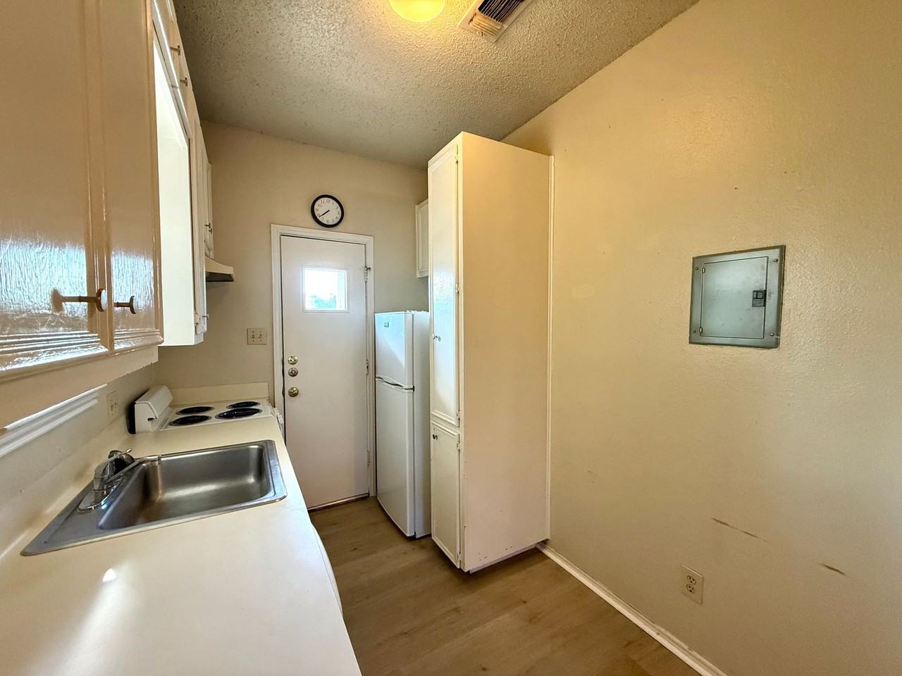 4401 Speedway #305 - Photo 4 of 15
